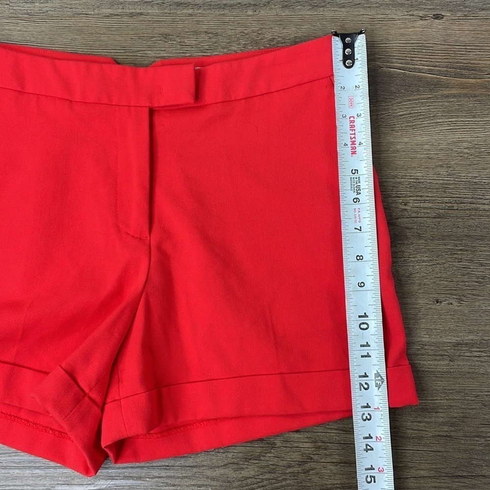 H&M Women’s Mid Rise Red Shorts, size 4 - Picture 5 of 10
